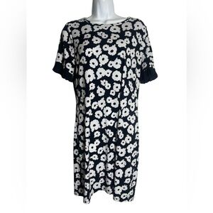 Michael Kors dress size medium black‎ and white floral shift dress 🖤🤍🖤